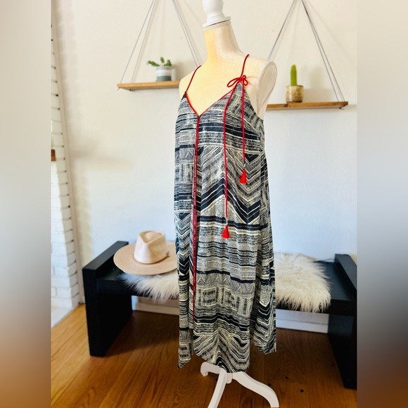 Mod Asymmetrical Dress - Picture 2 of 3